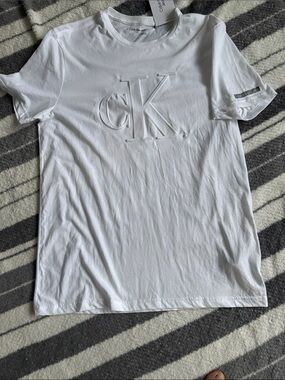 Calvin Klein White Embossed CK Logo Short Sleeve Tee NWT